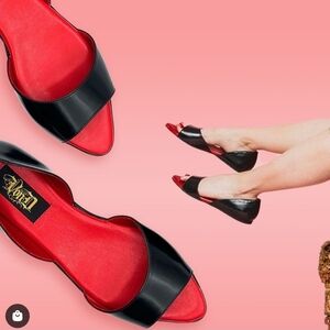 🔥NWOT Kat Von D The Lizzy Flat, Size 12